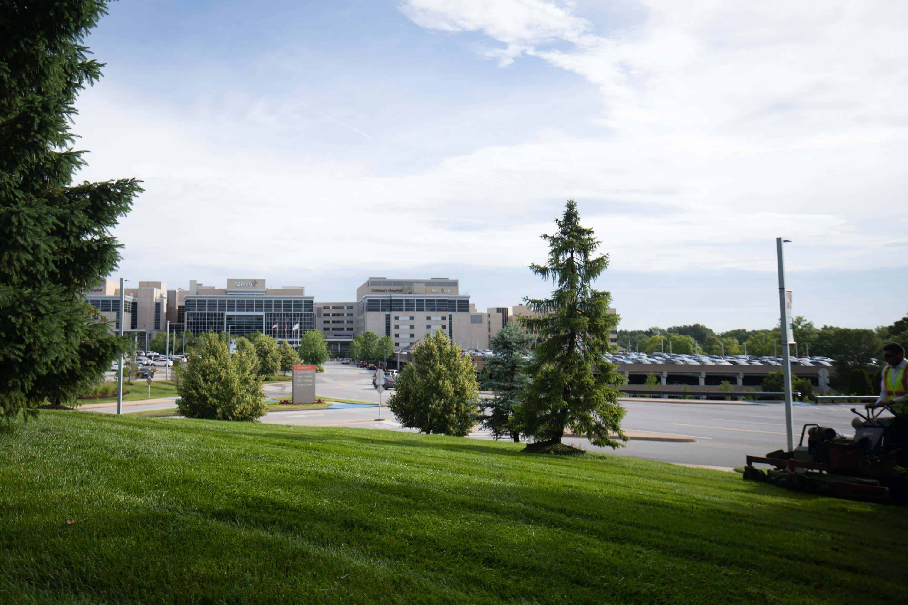 St. Louis Mercy Hospital commercial landscaping
